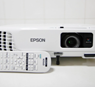 Máy chiếu văn phòng Epson EB-E01 (3300 lm)-460-461-462